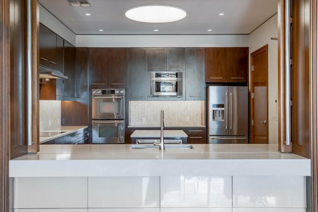 7 riverway downtown houston apartments kitchen